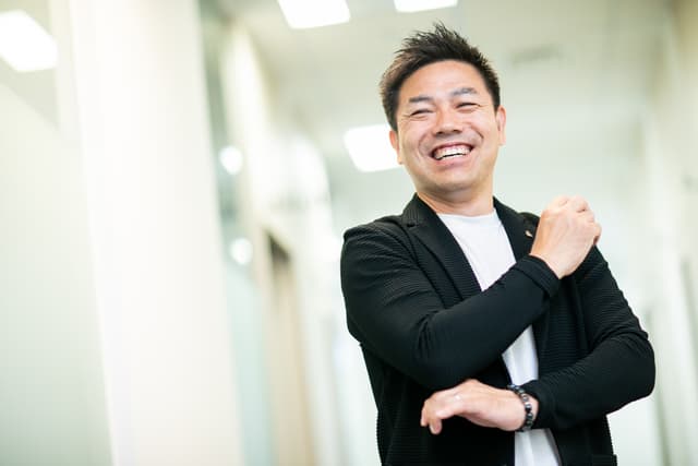 「四つのクレド」で社員の成長を促し、それぞれの強みを活かした経営支援を提供する