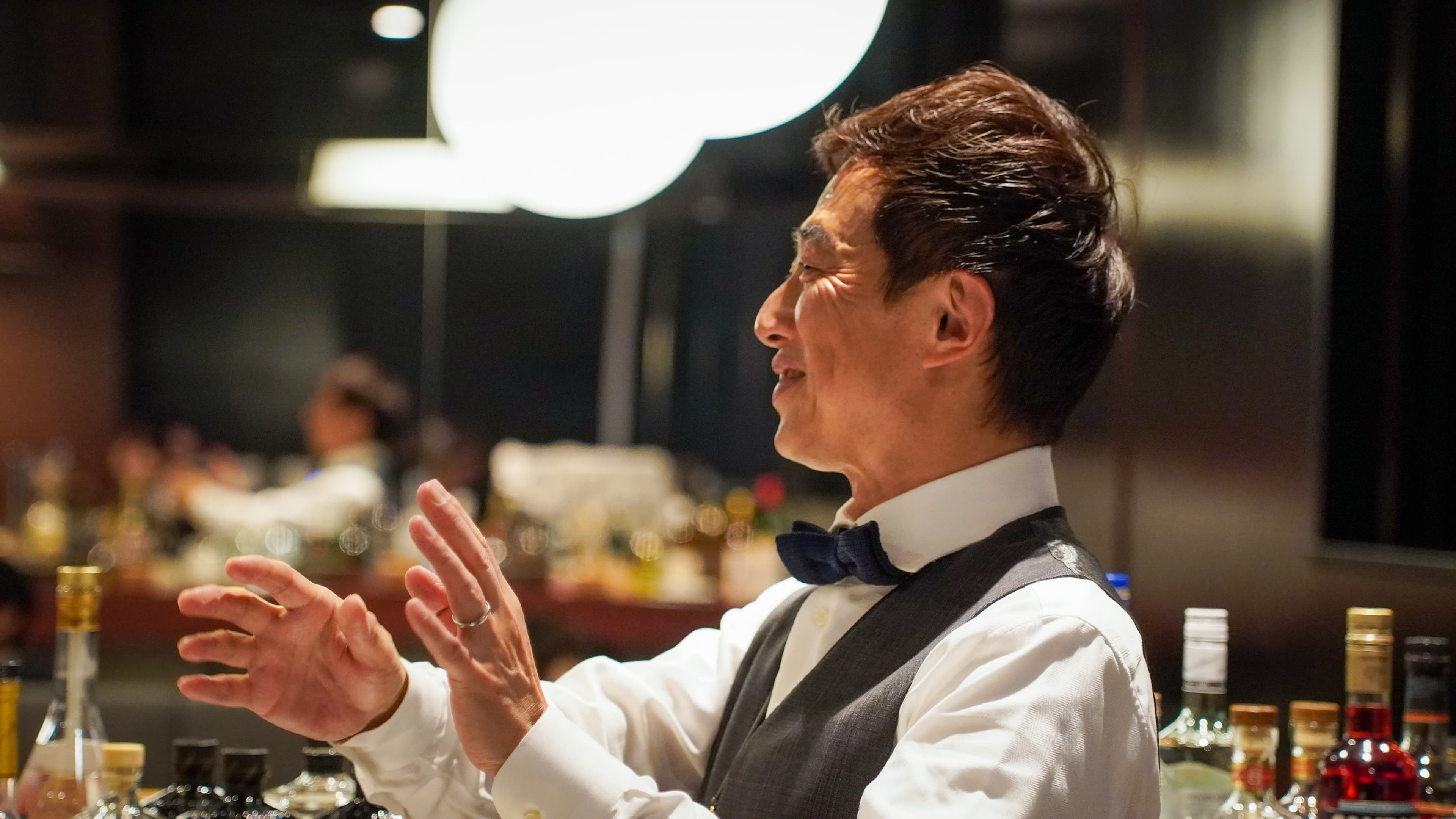 新たな事業のヒントとつながりの輪が広がる「KAKIHATA's BAR」