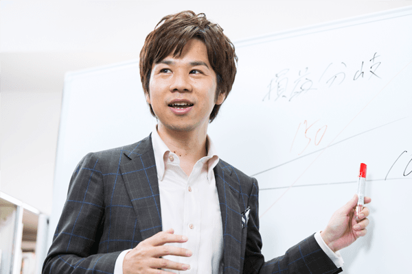 従来の税理士の枠を越えた経営サポートを展開する税理士の異端児
